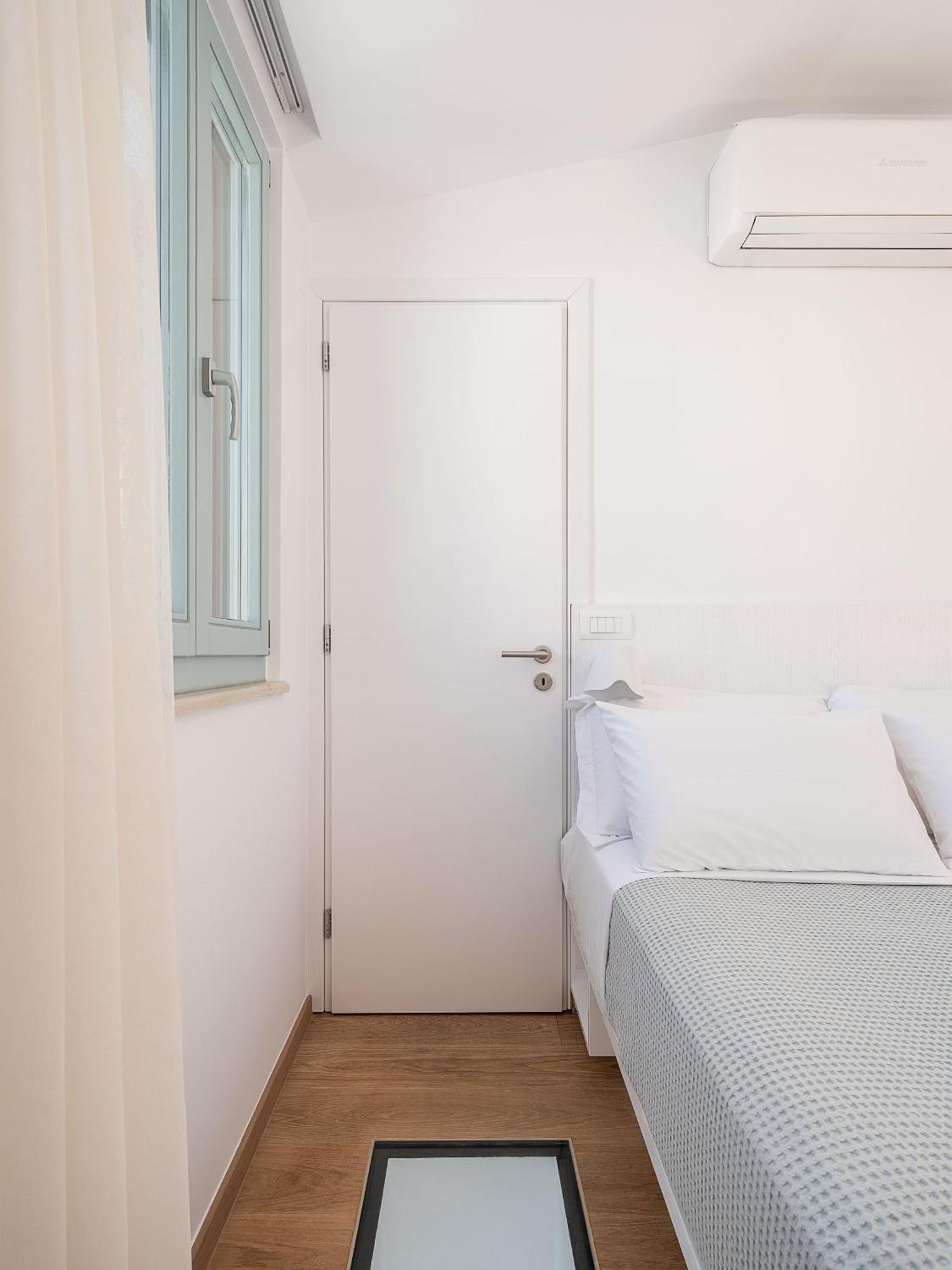 Mythodea Luxury Suites خانيا الغرفة الصورة